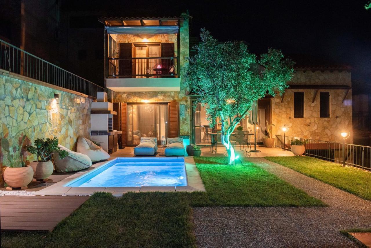 Dandy Villas Nea Roda - Melodic Waves - Private - Pool - Parking - Cellar Exterior foto