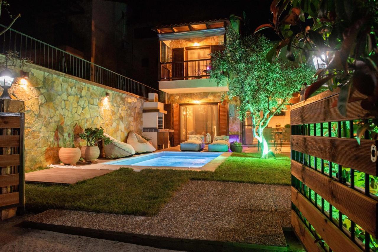 Dandy Villas Nea Roda - Melodic Waves - Private - Pool - Parking - Cellar Exterior foto