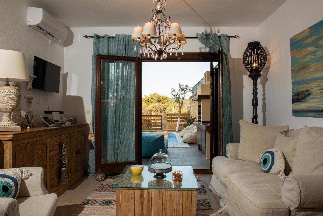Dandy Villas Nea Roda - Melodic Waves - Private - Pool - Parking - Cellar Exterior foto