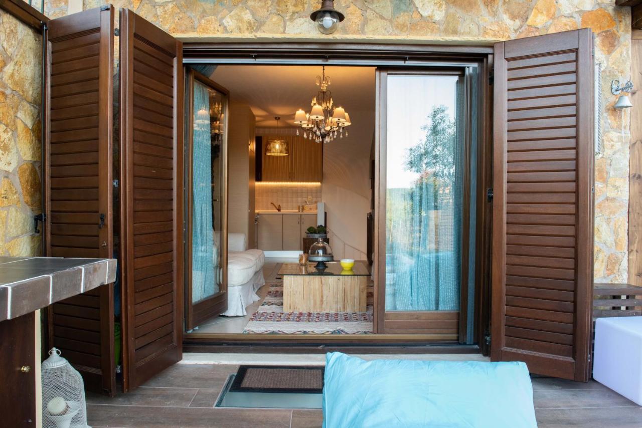Dandy Villas Nea Roda - Melodic Waves - Private - Pool - Parking - Cellar Exterior foto